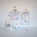 Resmi Galeri görüntüleyiciye yükleyin, Yenidoğan Bebek Hastane Çıkış Seti 4 Parça - Rainbow Lapin Blue