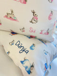 Resmi Galeri görüntüleyiciye yükleyin, Müslin Bebek Yastığı Kılıfı - Bébé Lapin Rose