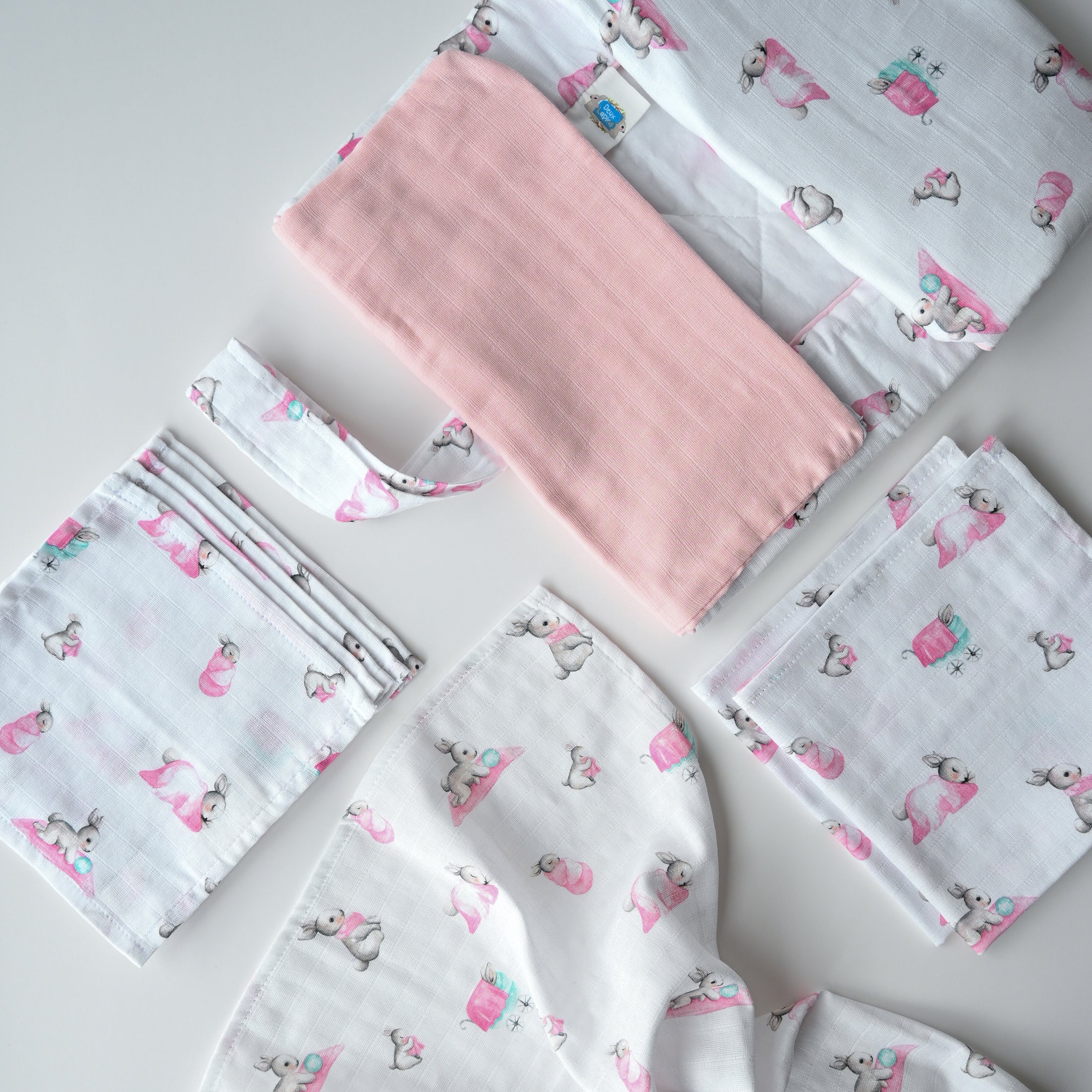 Yenidoğan Bebek Bakım Seti – Bebe Lapin Rose