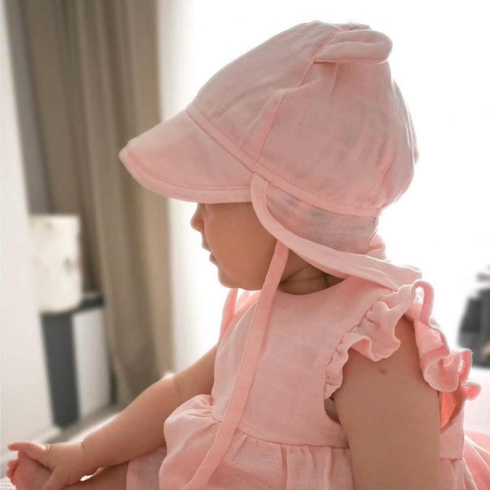 Müslin Ense Korumalı Bebek Şapka - Innocent Pink