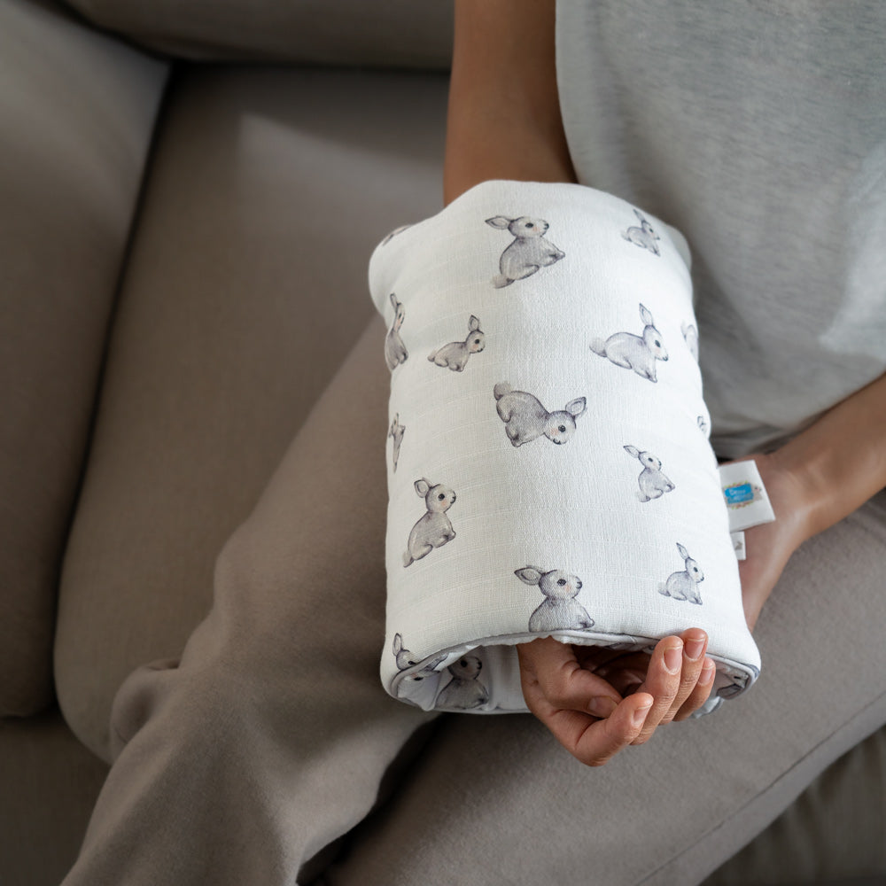 Pratik Silindir Emzirme Kol Destek Yastığı - Bébé Lapin Rose