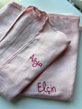 Resmi Galeri görüntüleyiciye yükleyin, Müslin Çocuk Kimono Bornoz - Innocent Pink
