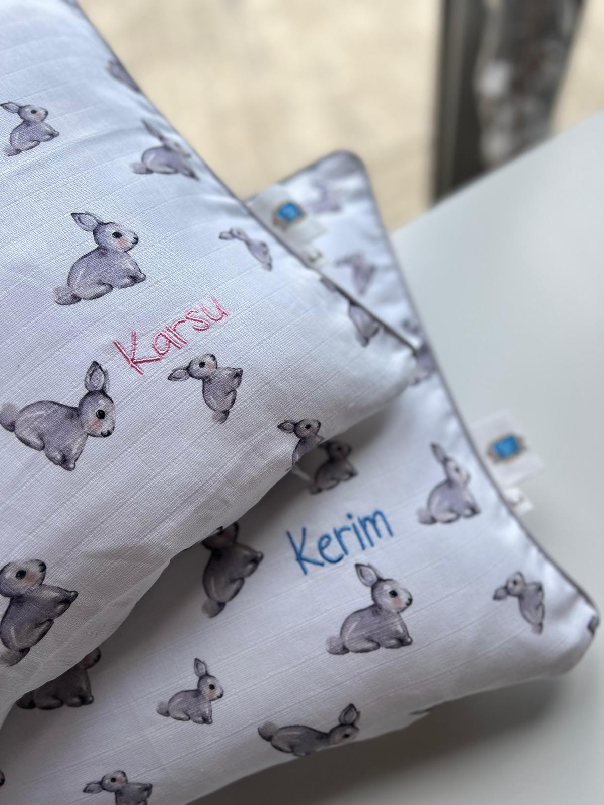 Müslin Bebek Yastığı Kılıfı - Iconique Lapin