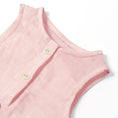 Resmi Galeri görüntüleyiciye yükleyin, Müslin Kız Bebek Kolsuz Tulum - Innocent Pink

