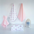 Resmi Galeri görüntüleyiciye yükleyin, Baby Box Small - Bébé Lapin Rose
